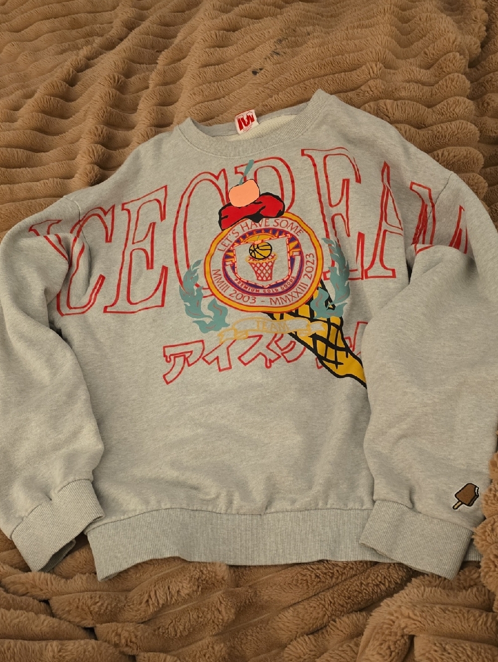 Icecream Light Gray Crewneck Sweatshirt with Multicolor Ice Cream Emblem